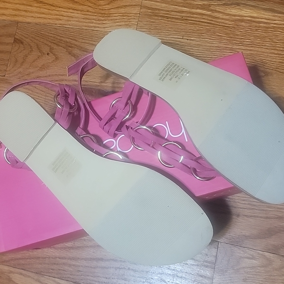 Shoedazzle fuchsia flat sandals size 8 - Picture 5 of 7